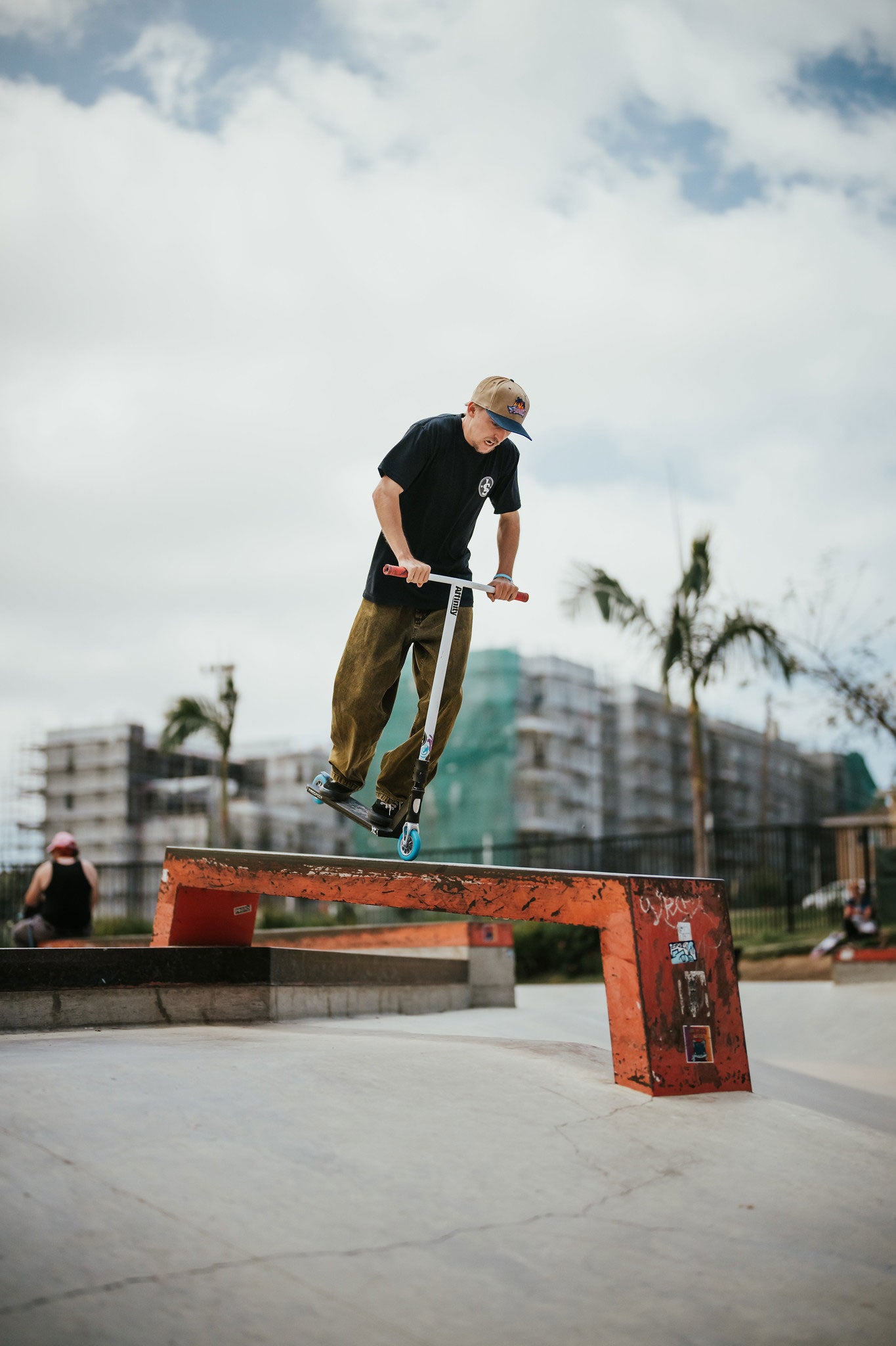 Lucky Pro Scooter Street Rider Nolan Shoemaker nose manual on ledge