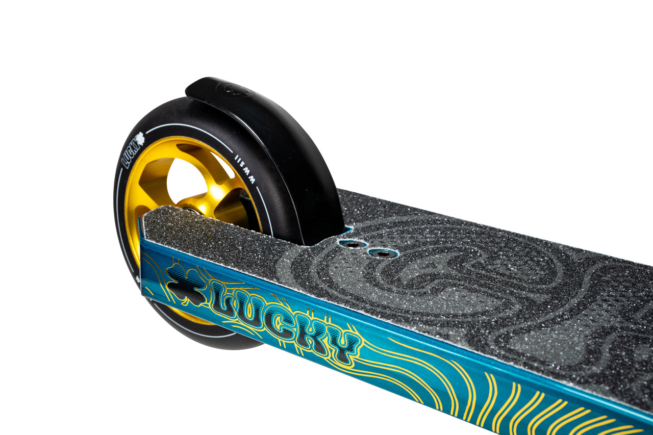 Lucky 2022 Crew Pro Complete Scooter Royale